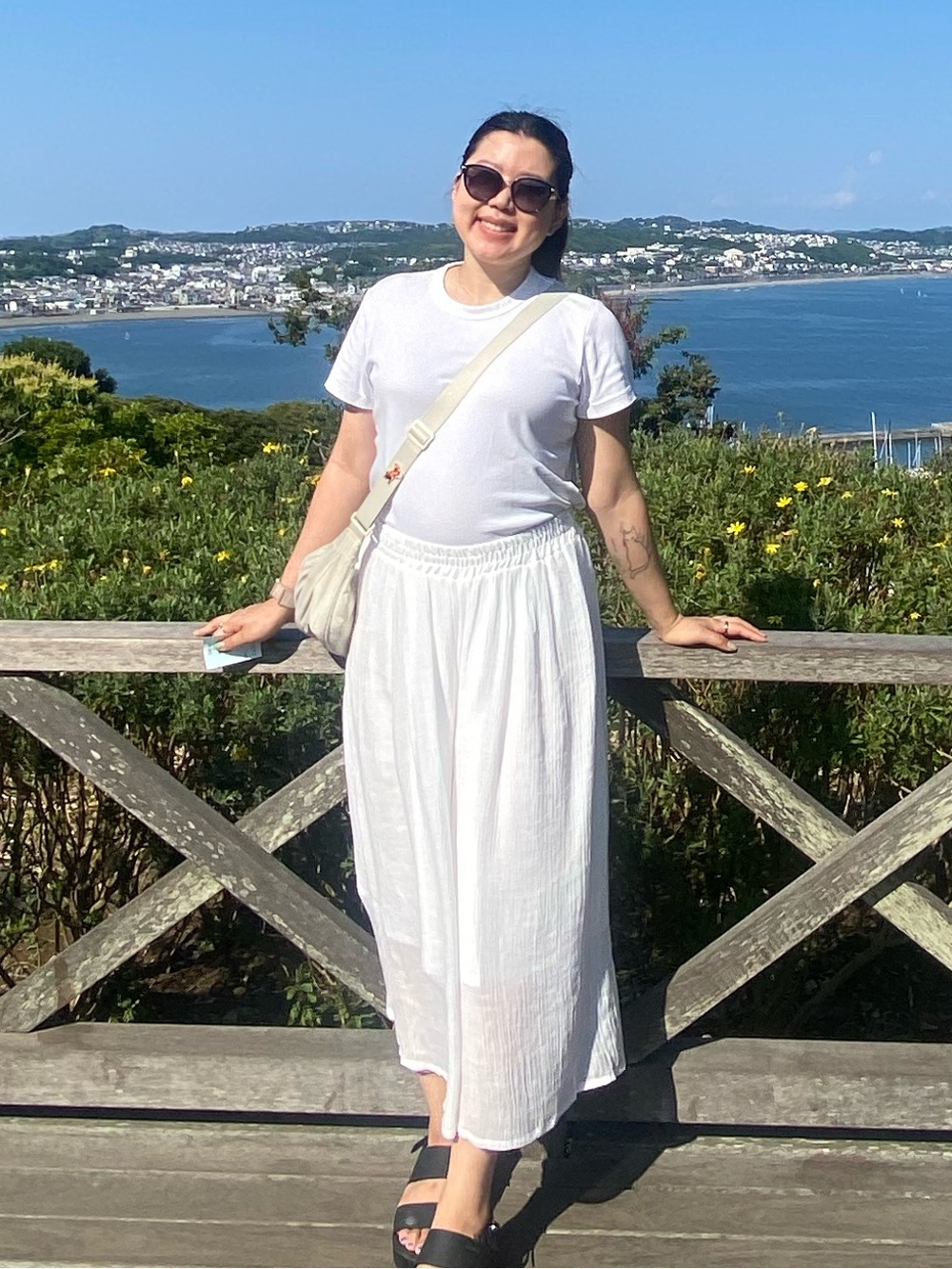 Lightweight White Wide-Leg Ankle Length Pants - Picture 3 of 4